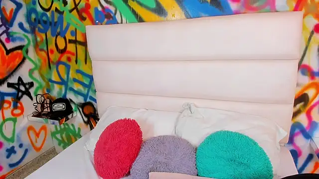 Snapshot of Liana_Bernocchi chatting on 16, 1, 2026 Liana Bernocchi online show from 16, 1, 2026