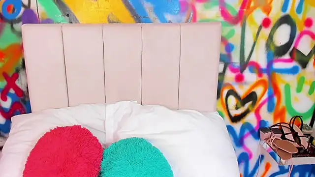 Snapshot of Liana_Bernocchi chatting on 4, 3, 2026 Liana Bernocchi online show from 4, 3, 2026