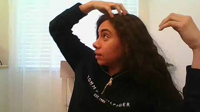 Snapshot of catrinasexy19 chatting on 7, 1, 2025 catrinasexy19 online show from 7, 1, 2025