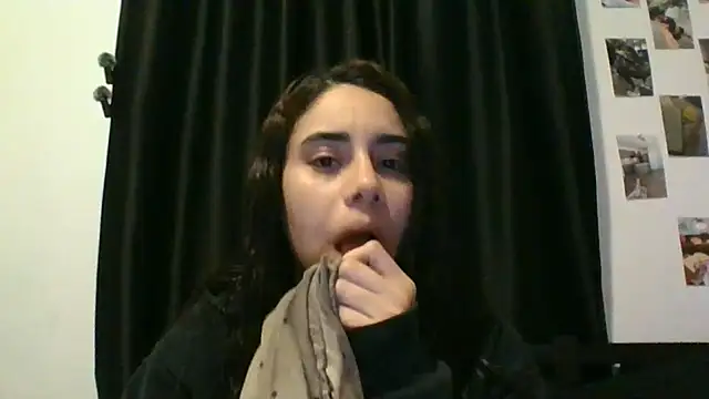 Snapshot of catrinasexy19 chatting on 20, 3, 2025 catrinasexy19 online show from 20, 3, 2025