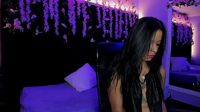 MaddyHudson online show from 23, 7, 2026