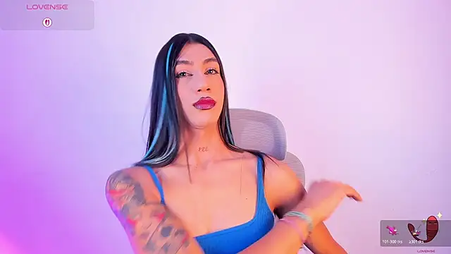 sofiaa grey  online show from 14, 11, 2025