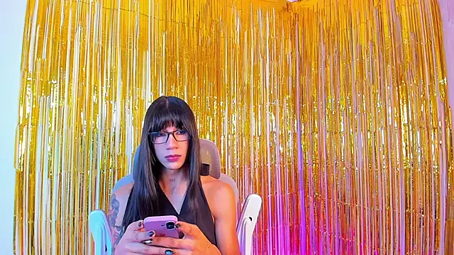 sofiaa grey  online show from 24, 7, 2026
