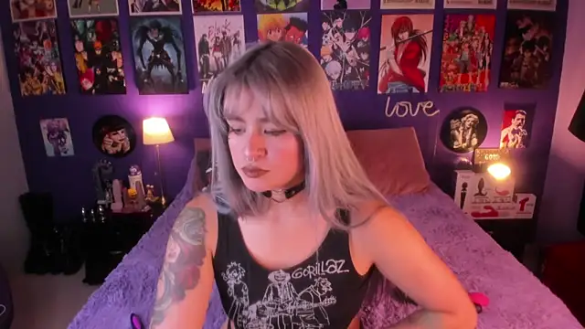 Snapshot of anne_cross chatting on 8, 1, 2026 anne cross online show from 8, 1, 2026