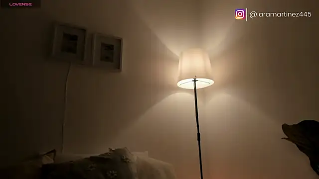 iara martinez online show from 24, 4, 2026