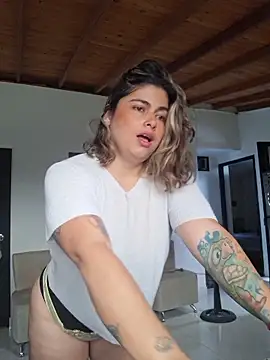 Juliietha servas online show from 19, 4, 2026