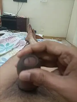 AUNTY1984 online show from 14, 6, 2026
