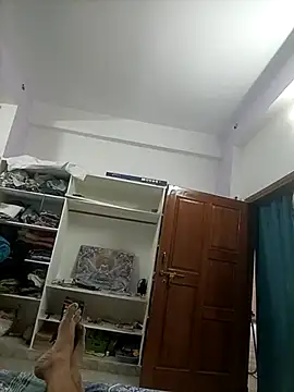AUNTY1984 online show from 26, 6, 2026