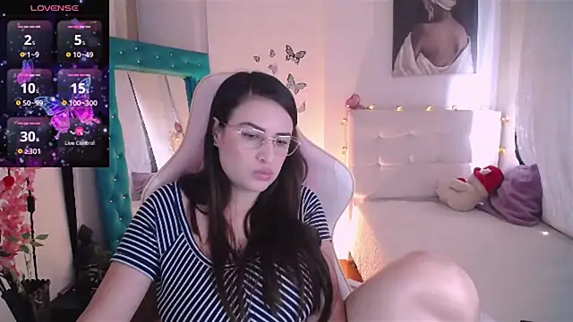 esmeraldaa230 online show from 16, 2, 2025