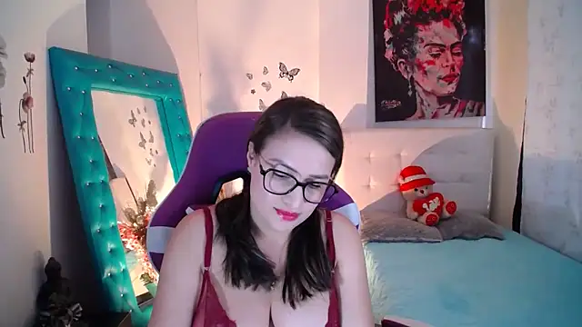 esmeraldaa230 online show from 19, 9, 2025