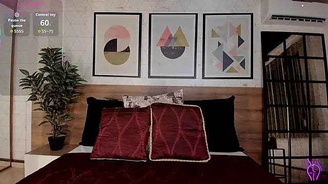 Snapshot of LunaRuso chatting on 15, 9, 2025 LunaRuso online show from 15, 9, 2025