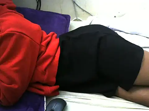 Ma-yolo001 online show from 28, 11, 2025