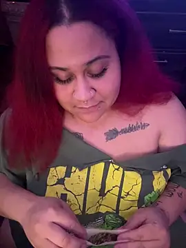 Juicyjordie online show from 17, 12, 2025