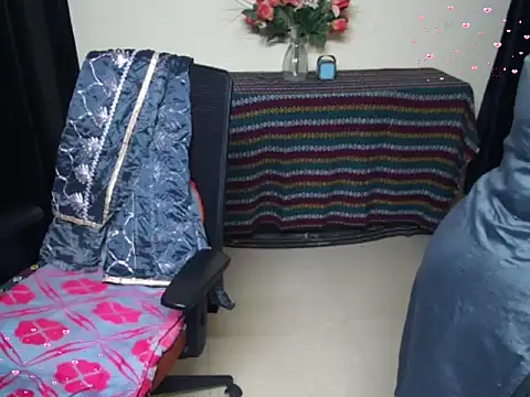 Arushisingh8888 online show from 18, 11, 2025