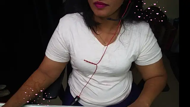 Snapshot of Arushisingh8888 chatting on 8, 6, 2026 Arushisingh8888 online show from 8, 6, 2026