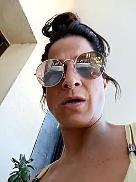 frenchsodomielover86 online show from 23, 4, 2026