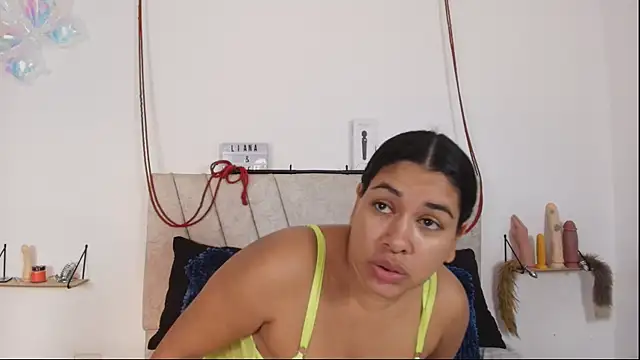 Liana Asaff online show from 29, 4, 2026