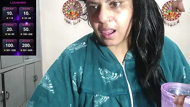 Sexy komolika online show from 3, 2, 2026