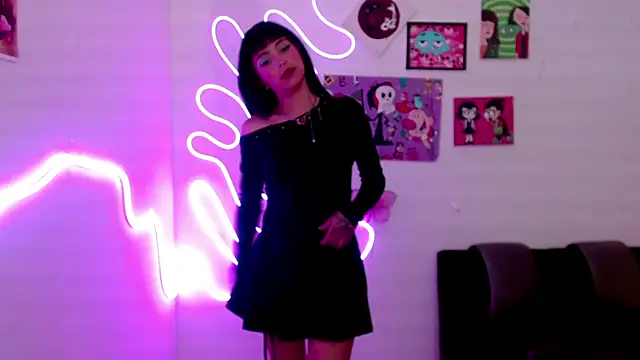 Kind Scarlett online show from 4, 2, 2025