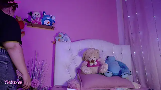 HECATE 23 online show from 6, 1, 2026