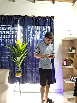 royalgirls x online show from 24, 4, 2026