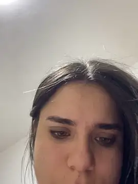 ThaniaJones online show from 9, 4, 2026