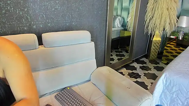 PaulinaDuarte online show from 14, 11, 2025