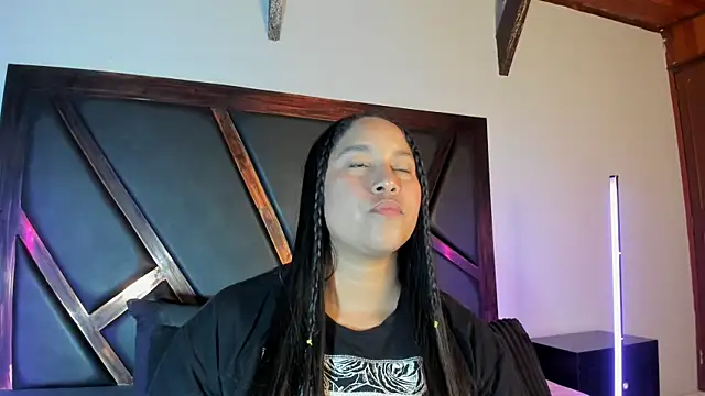 EmiliWilliams online show from 8, 3, 2026