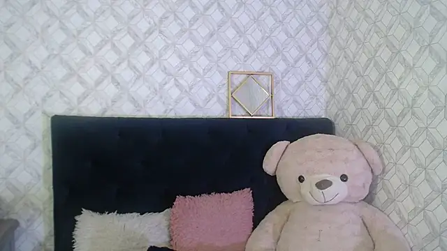 Emma-Wilson online show from 6, 10, 2025