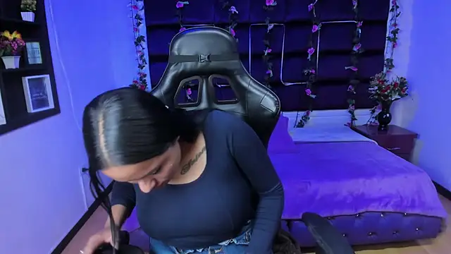 sweelanna   online show from 11, 3, 2025