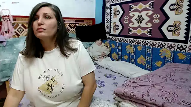 AdelineBlueEyes online show from 26, 11, 2025