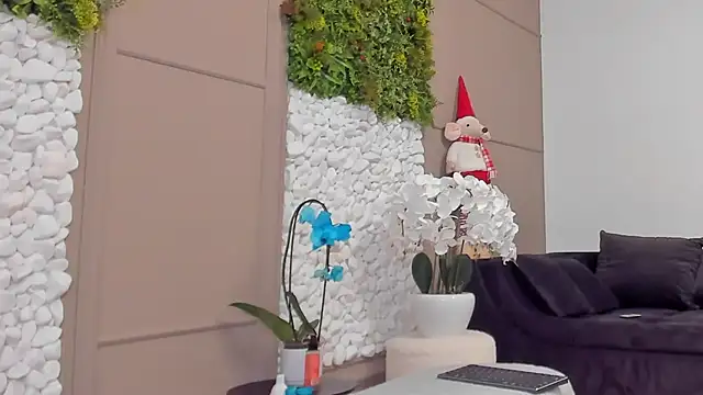 Snapshot of Deliciouslips chatting on 25, 2, 2025 Deliciouslips online show from 25, 2, 2025