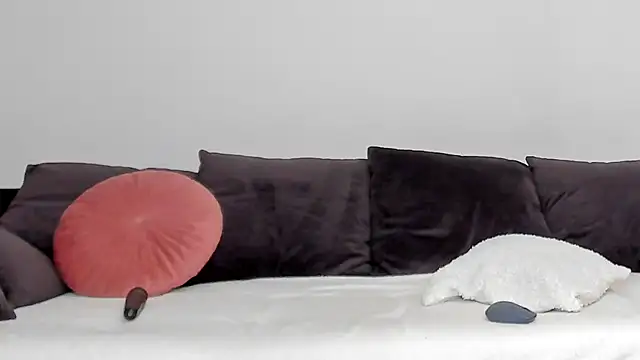 Snapshot of Deliciouslips chatting on 10, 3, 2025 Deliciouslips online show from 10, 3, 2025