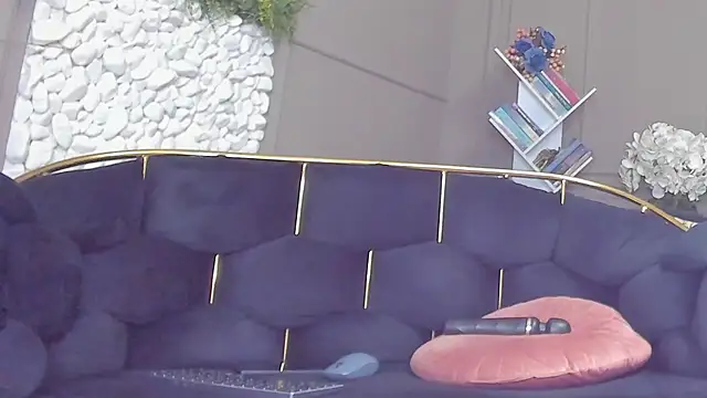 Snapshot of Deliciouslips chatting on 13, 11, 2025 Deliciouslips online show from 13, 11, 2025