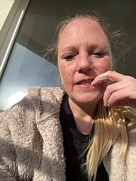 Snapshot of MoniqueLaFee chatting on 19, 2, 2026 MoniqueLaFee online show from 19, 2, 2026