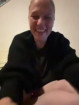 MoniqueLaFee online show from 1, 5, 2026