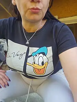 KristenVega online show from 26, 4, 2026