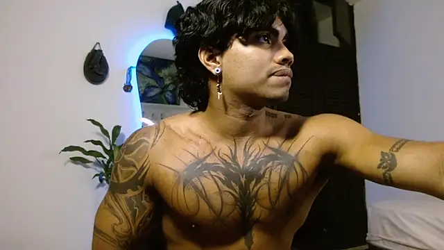 Snapshot of Young_laroi chatting on 4, 12, 2024 Young laroi online show from 4, 12, 2024