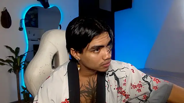 Snapshot of Young_laroi chatting on 7, 12, 2024 Young laroi online show from 7, 12, 2024