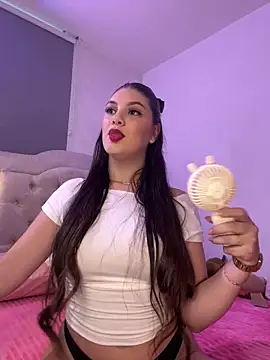 EmilyS   online show from 17, 1, 2025