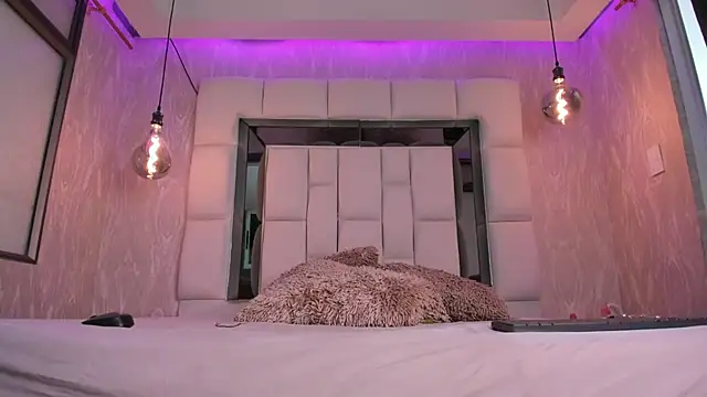 summer lee  online show from 27, 1, 2025