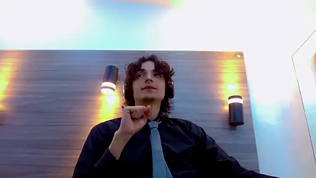 Sr BonnyEthan online show from 22, 4, 2026