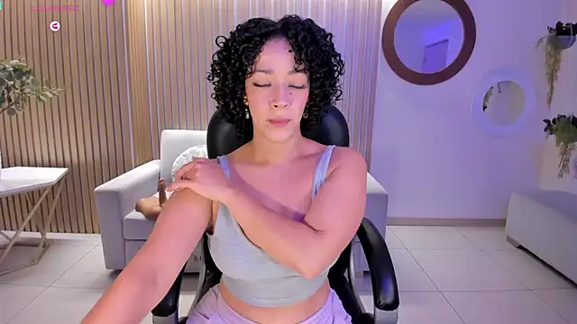 AlessaRomero online show from 8, 2, 2025