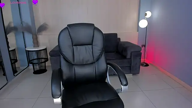 AlessaRomero online show from 19, 3, 2025