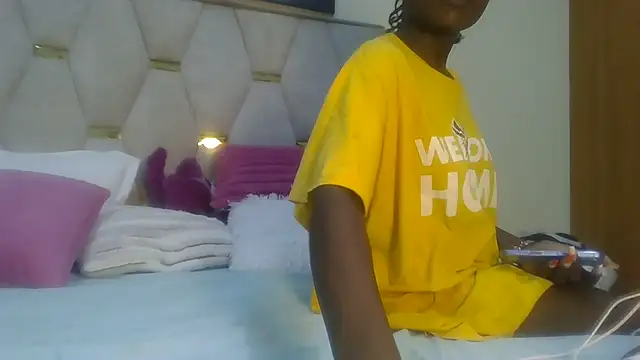 Snapshot of Fine_assie chatting on 17, 3, 2025 Fine assie online show from 17, 3, 2025