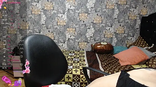 pretty cristal69 online show from 28, 4, 2026