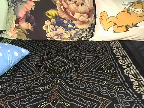 Snapshot of Bella_cute01 chatting on 10, 1, 2026 Bella cute01 online show from 10, 1, 2026