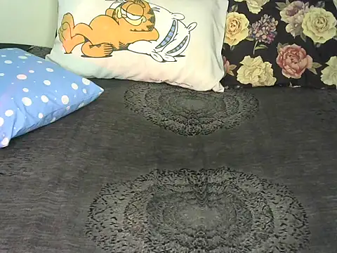 Snapshot of Bella_cute01 chatting on 2, 3, 2026 Bella cute01 online show from 2, 3, 2026