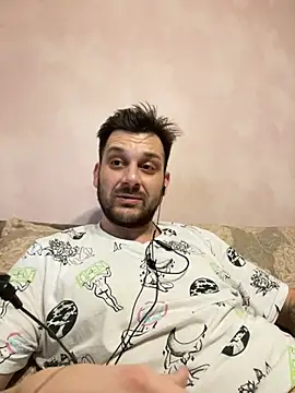 Snapshot of MaeltraJoy chatting on 31, 1, 2025 MaeltraJoy online show from 31, 1, 2025