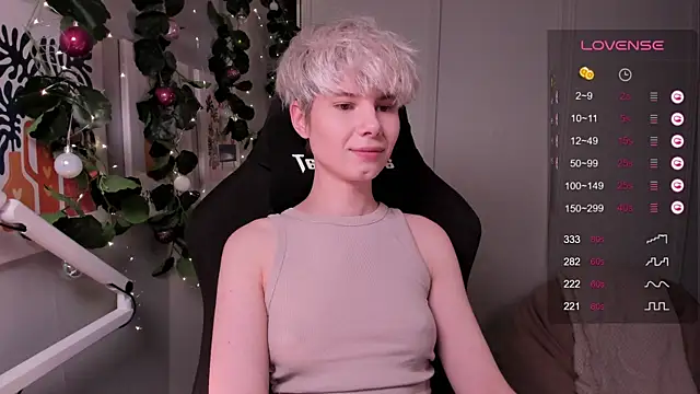 Snapshot of enigma_mia chatting on 6, 12, 2024 enigma mia online show from 6, 12, 2024